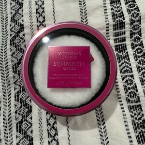 Victoria Secret- bombshell magic fragrant shimmer dust